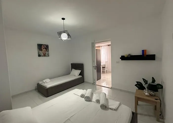 Apartment Lotus One Bedroom Sarandë